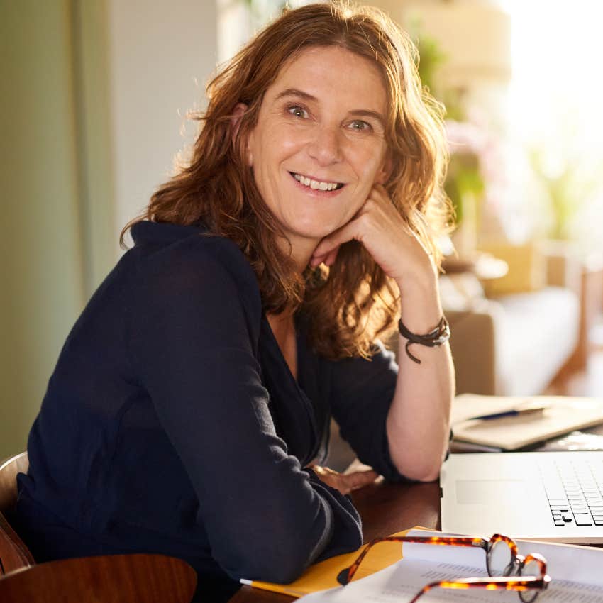 Woman who doesn't bother with makeup because she cares about different priorities