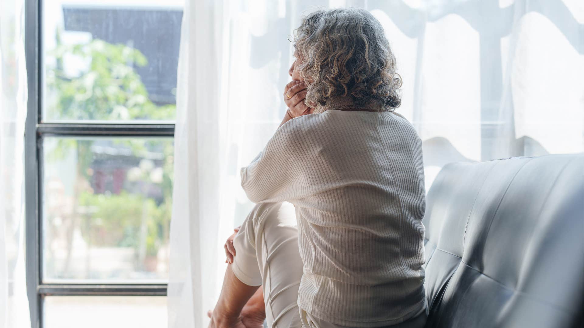 woman who turned into a loner because she is burned out