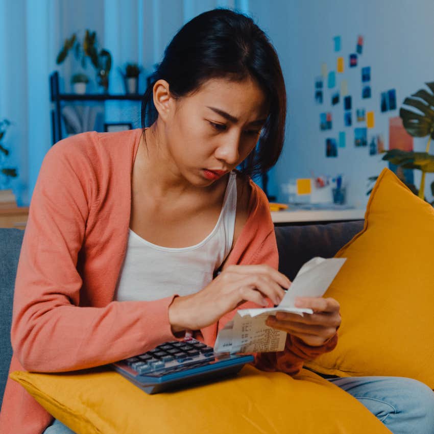 Woman struggling with inflation wants boss to be transparent about pay