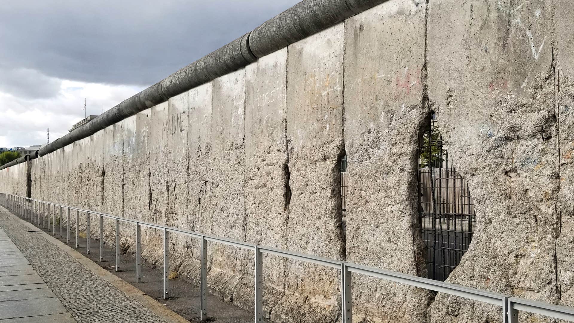 world changing events that defined life for gen x for better and for worse collapse of the iron curtain 