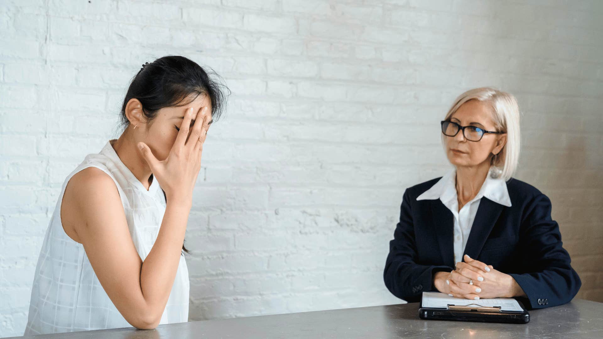 wrong therapist making sure client knows who's to blame for situation