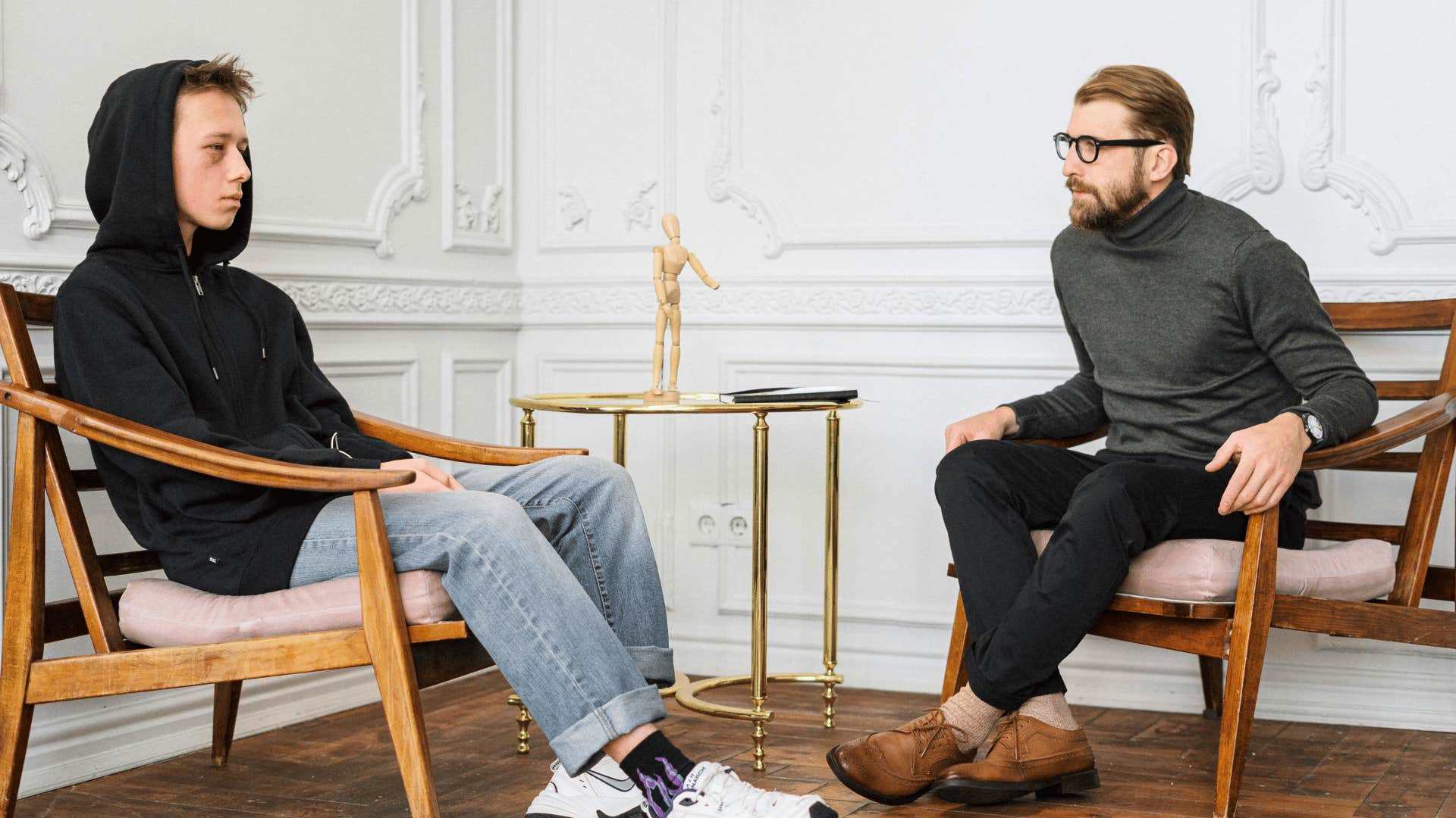 wrong therapist guilting client for accepting offer of making things easier