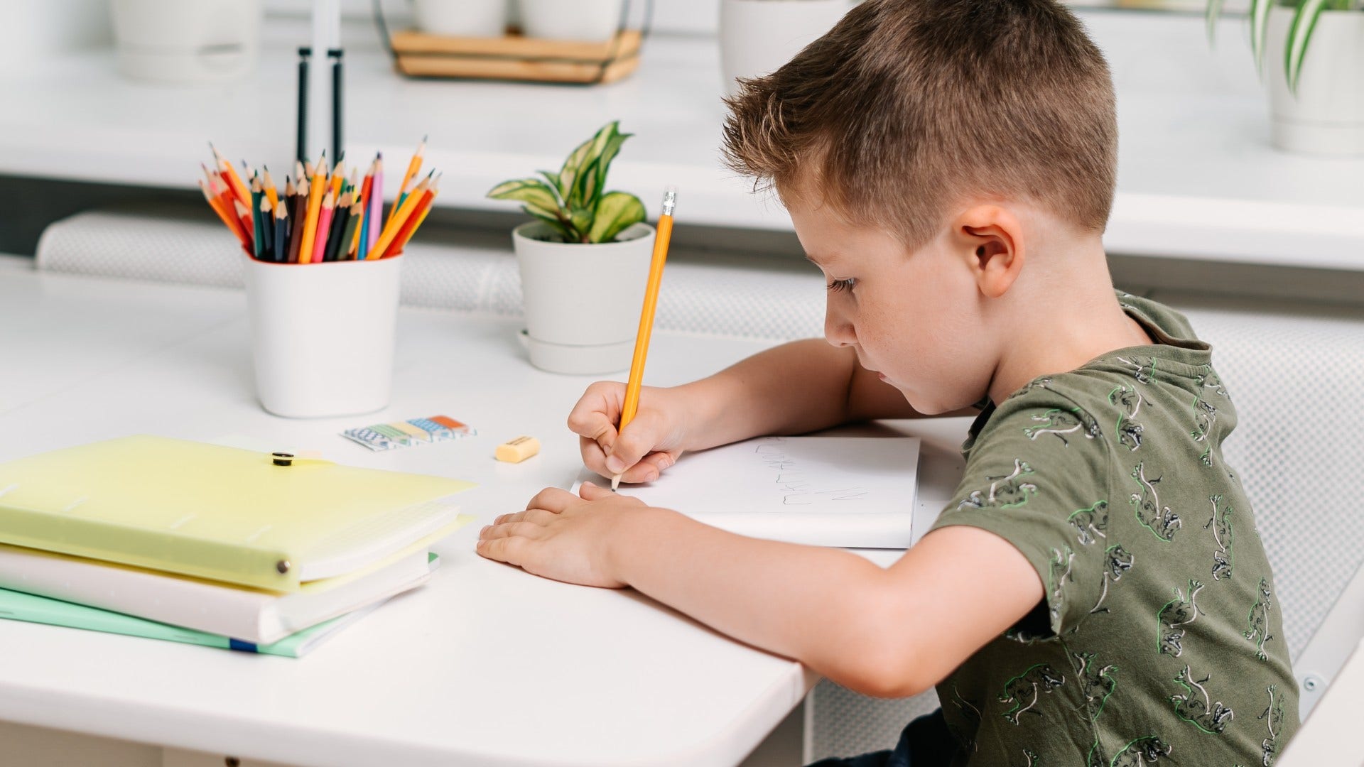 kid figuring out homework without digital help that makes him more resilient