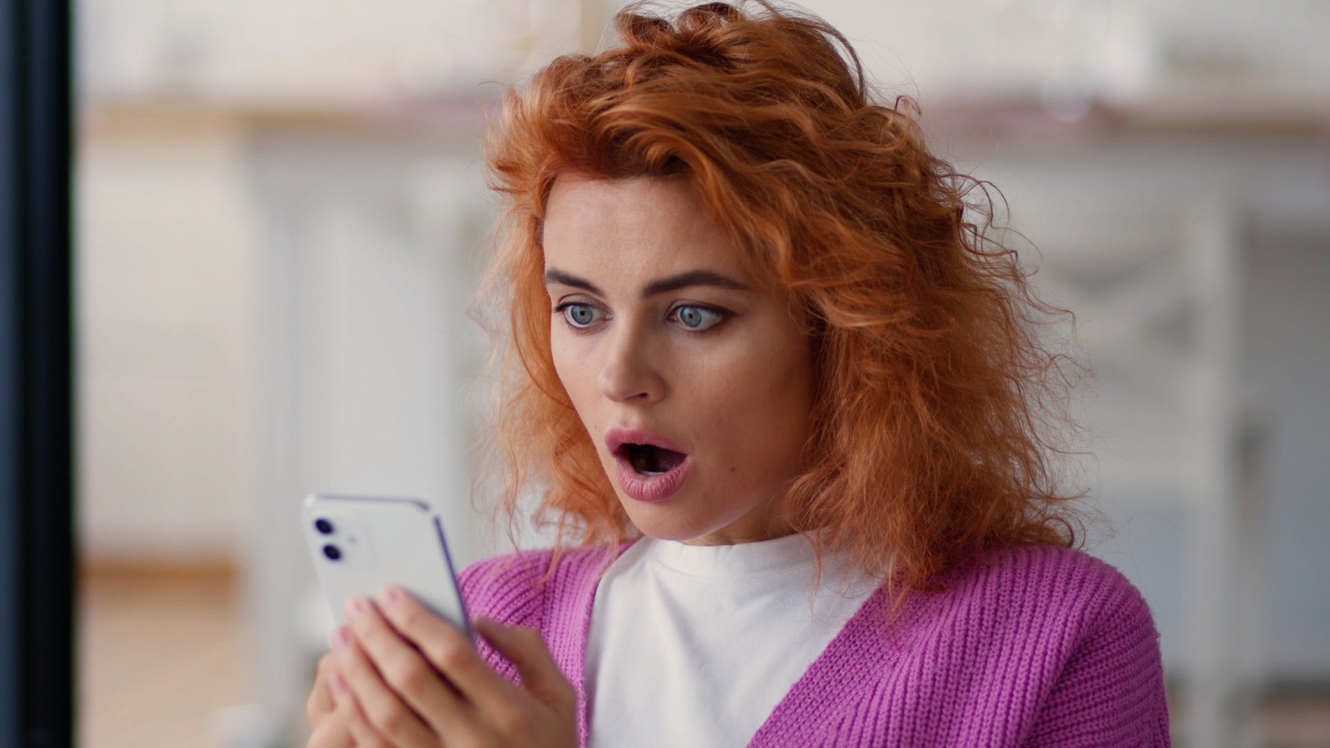 woman who feels anxious in love and makes it worse by not reading bad advice on the internet