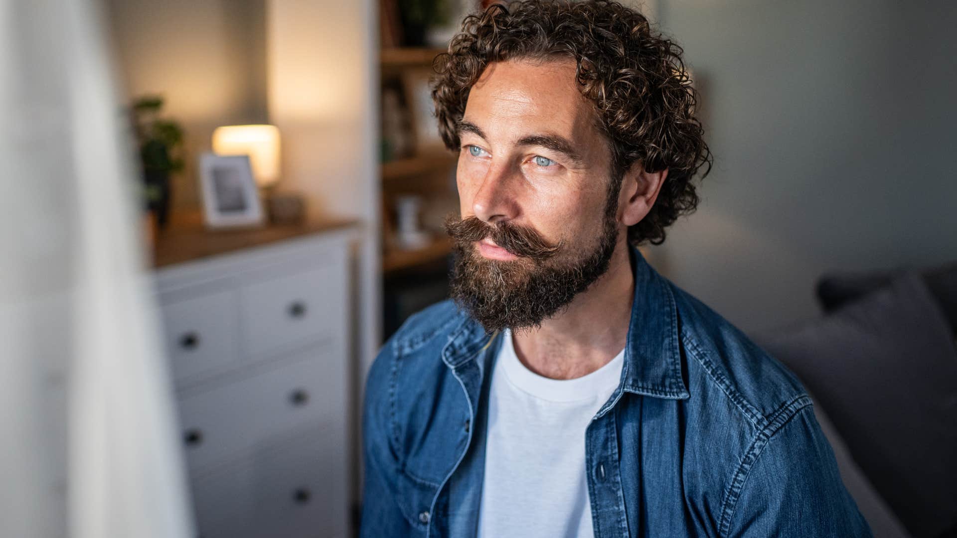 man who thinks fluidly being pensive