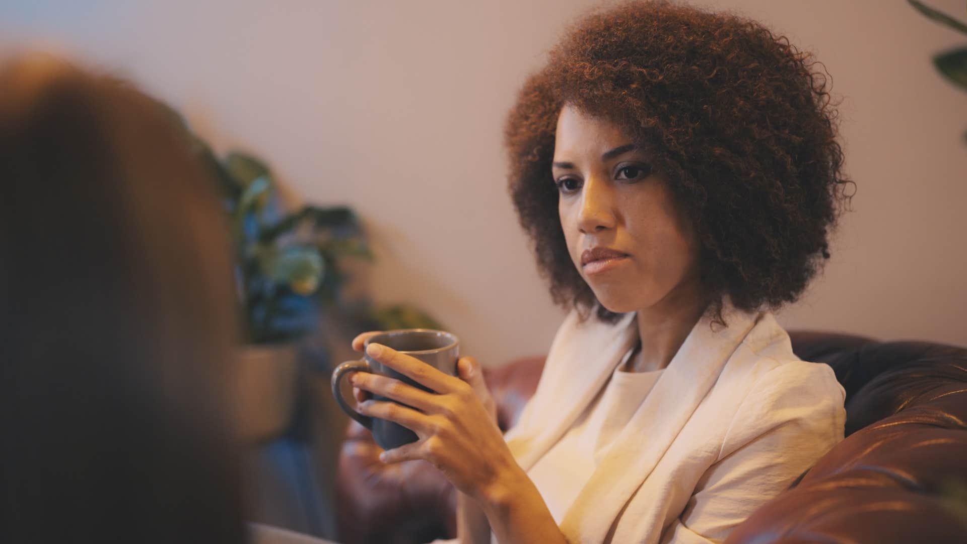 woman who can tell someone has bad vibes seeing through performances of her friend