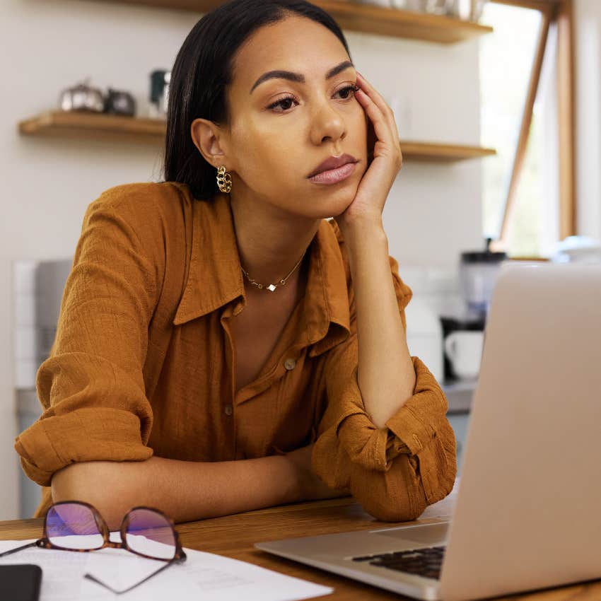 Woman who's lonelier than her parents realize who is always bringing her work home.
