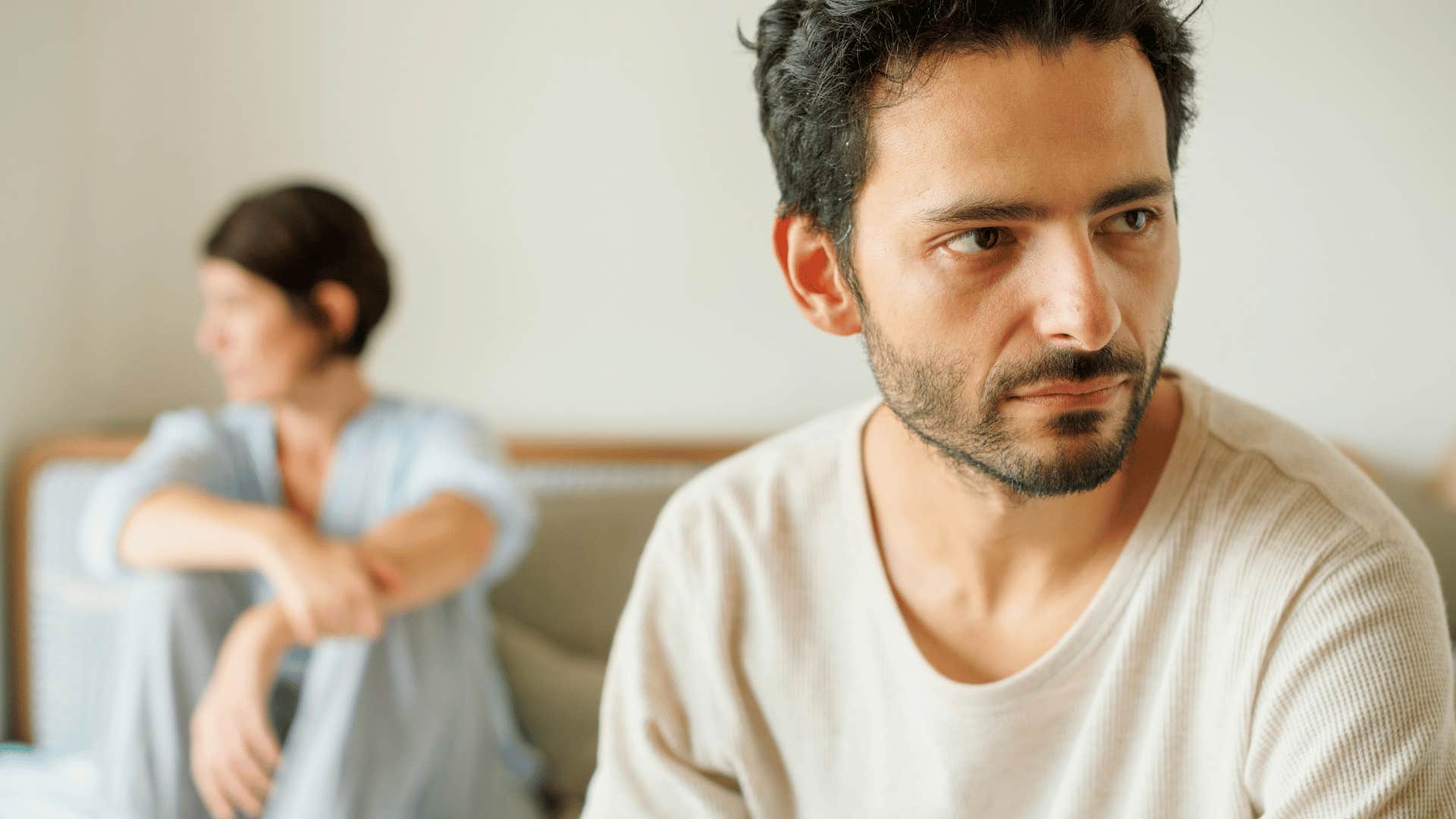 signs man not serious about woman stories are inconsistent