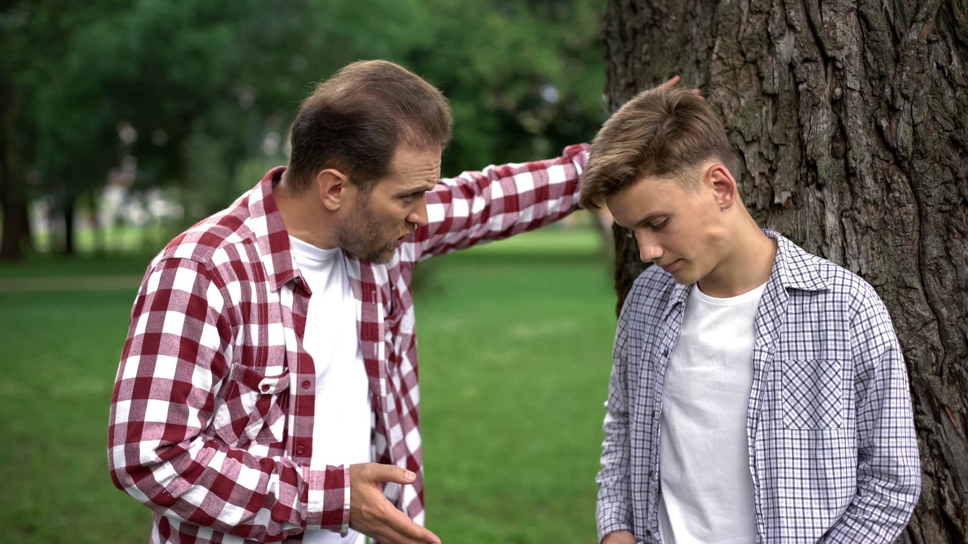 dad invalidating his teen son's feelings