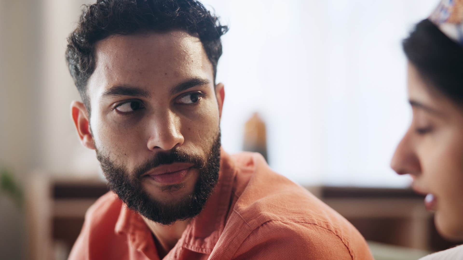 Man who speaks poorly about all his exes talking to his partner.