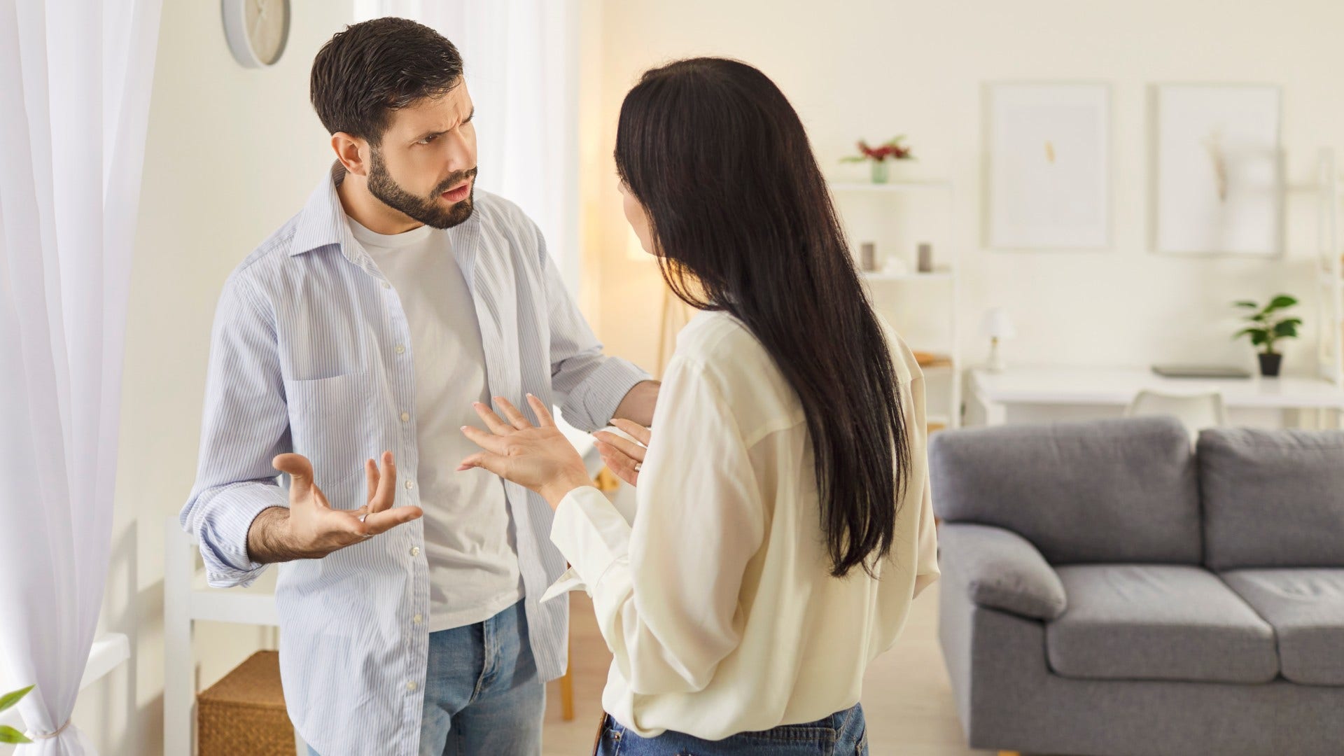 man getting easily attached to woman who speaks calmy during disagreements