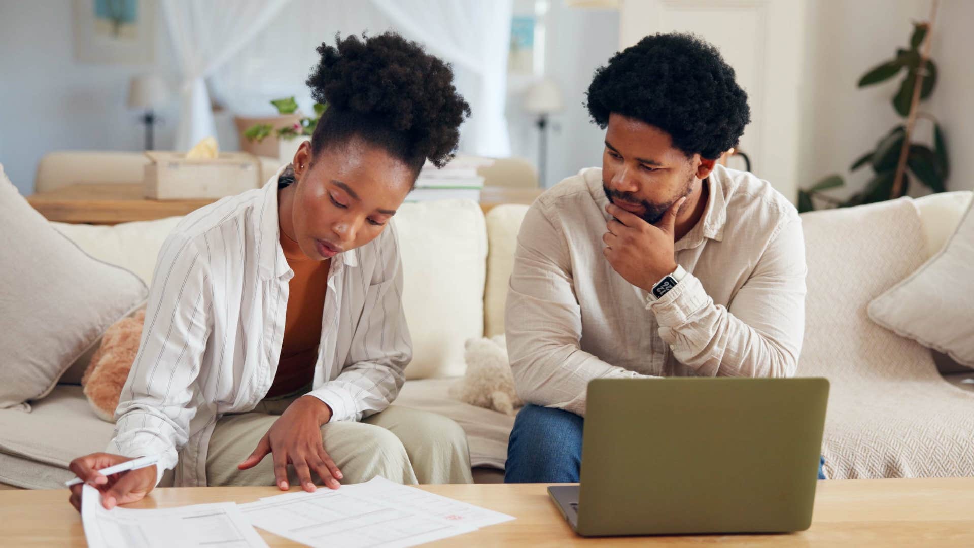 Married couple make plan showing importance of listening to opinion