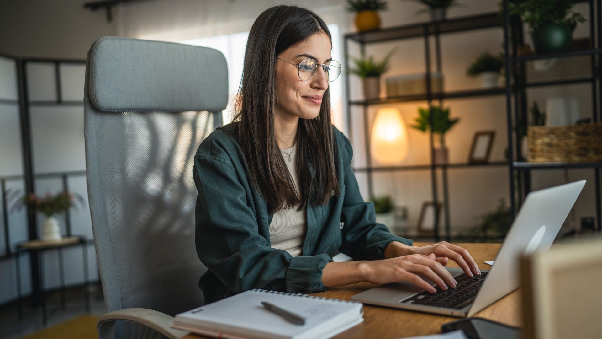 woman who does things quickly being comfortable with uncetainty
