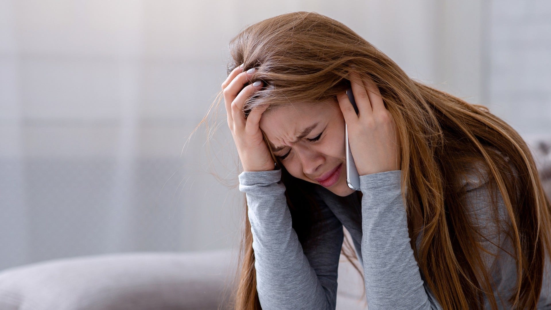 woman who thinks too much saying i can't stop thinking about it