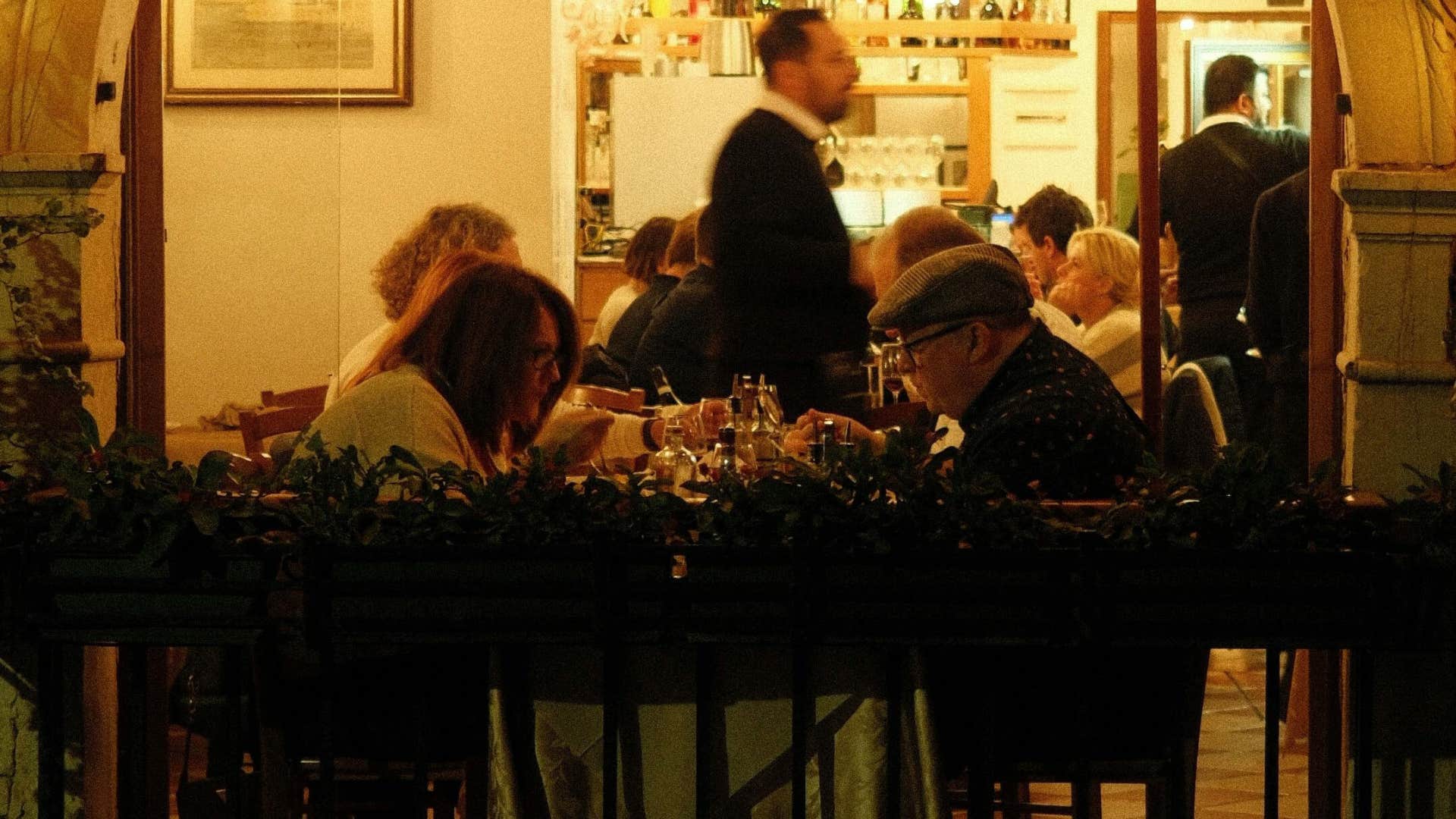 people who always want to split the bill at restaurants usually have these traits they are respectful