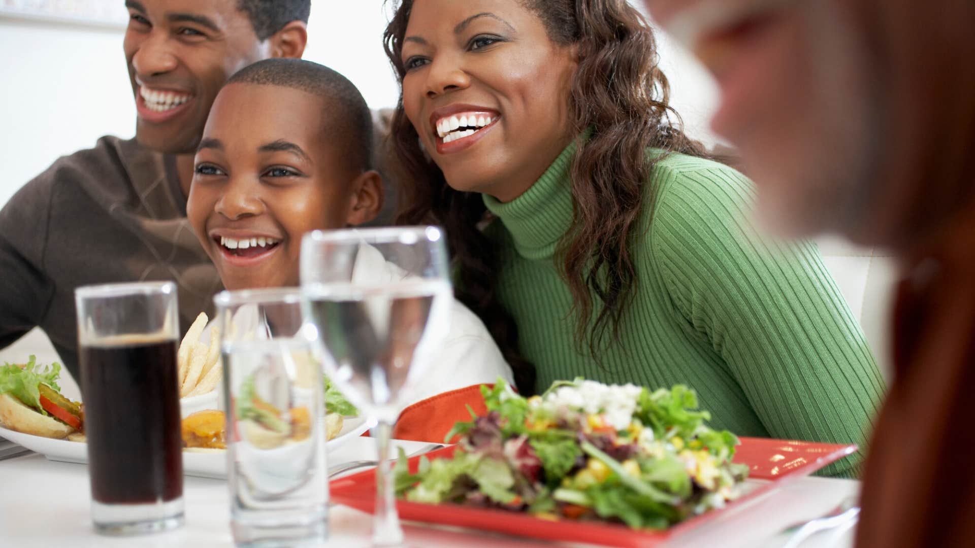 people who always want to split the bill at restaurants usually have these traits they are trusting