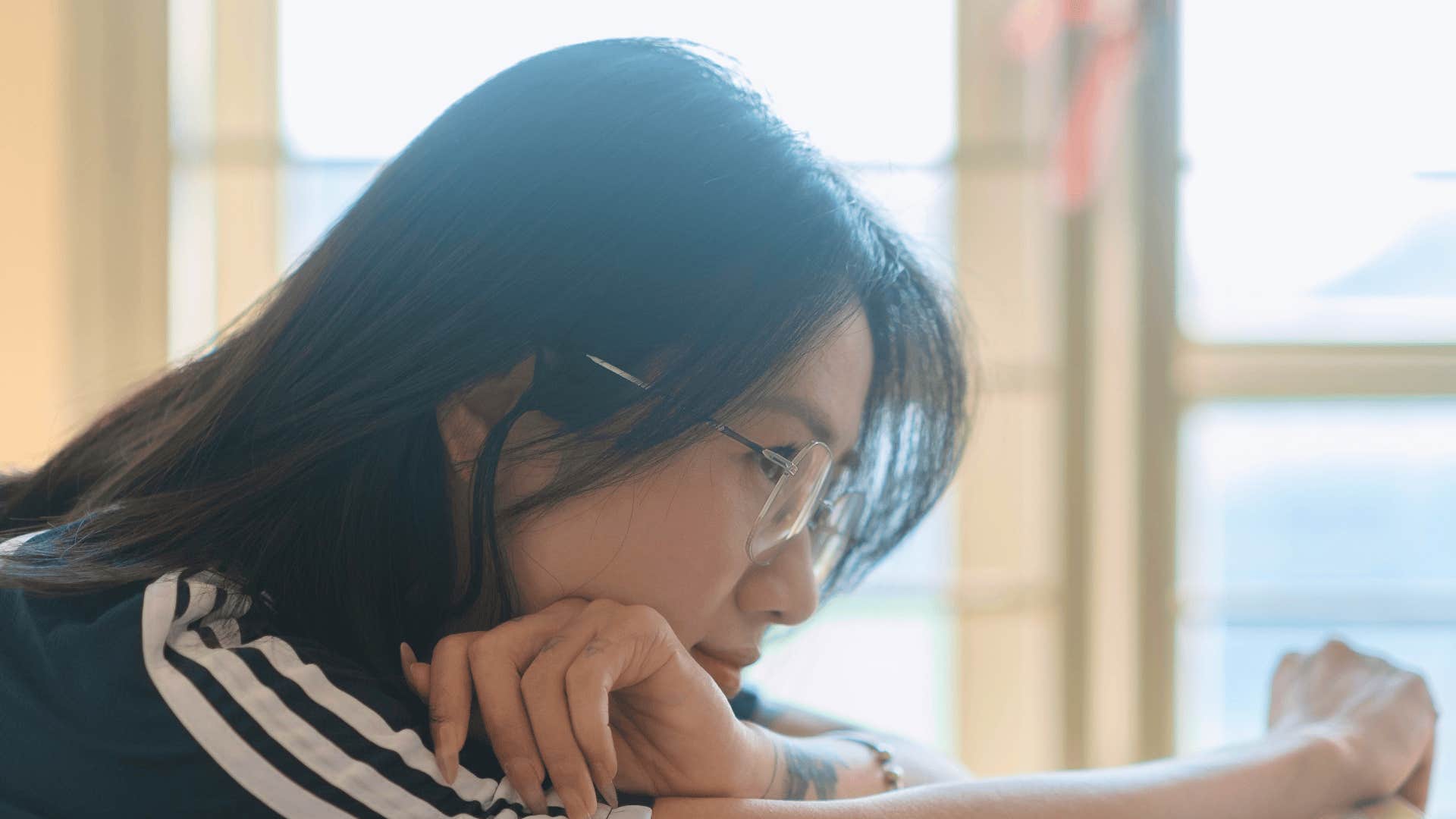 people who cry when others cry feel emotions deeply