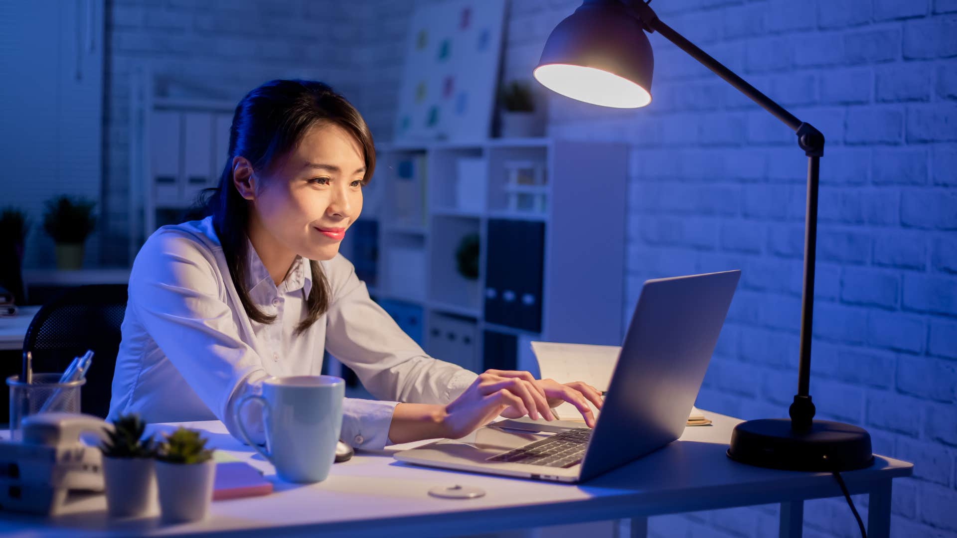 woman who hated group projects growing up working late