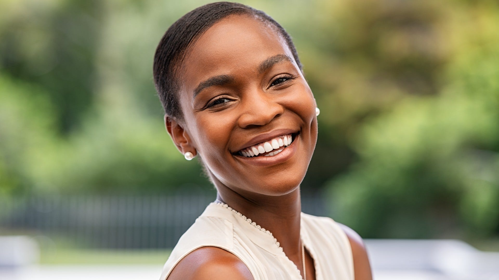 woman who lets phone ring believes access to her is earned