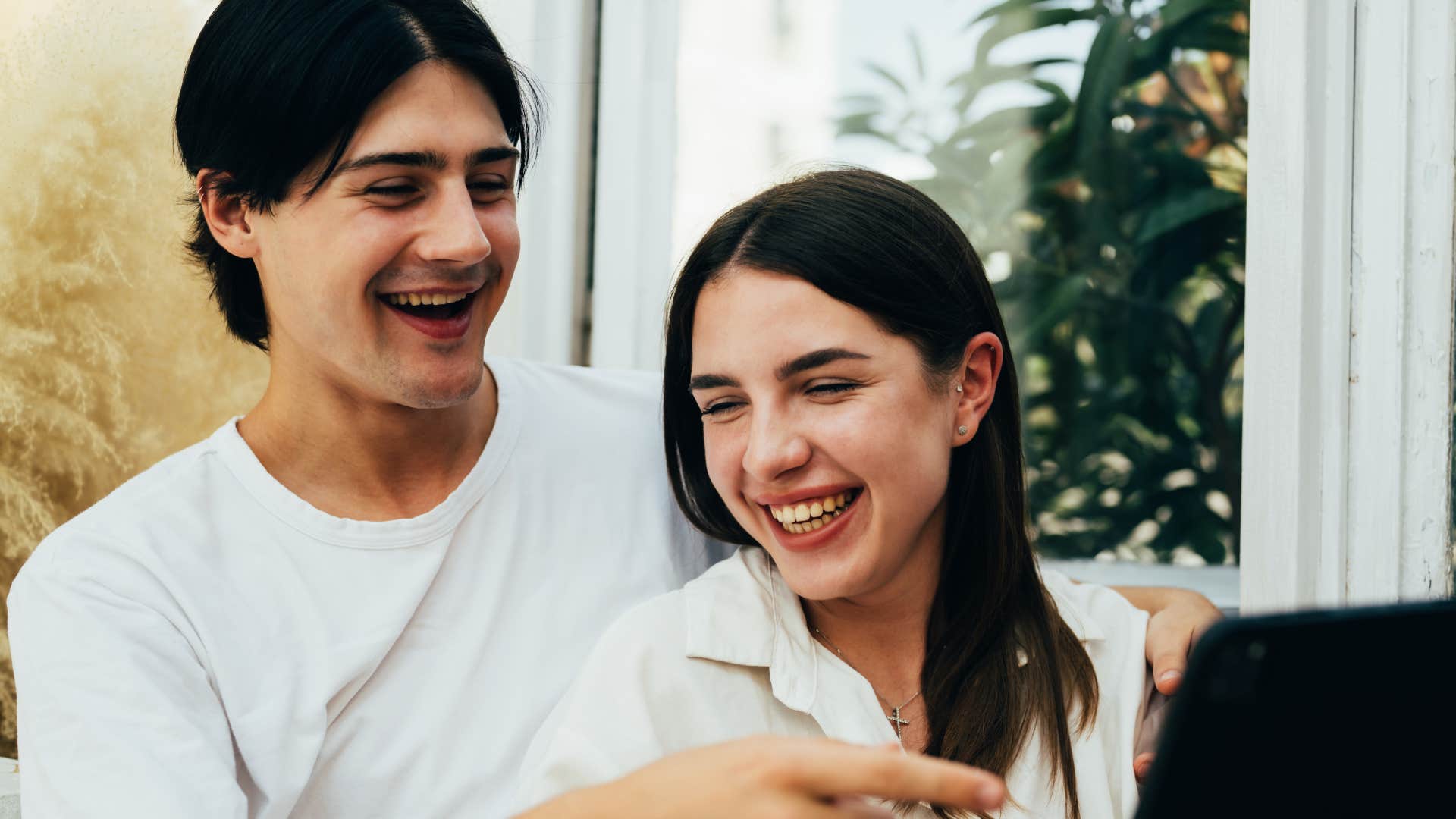 person says, ‘I saw this and thought of you’ to someone they're secretly in love with