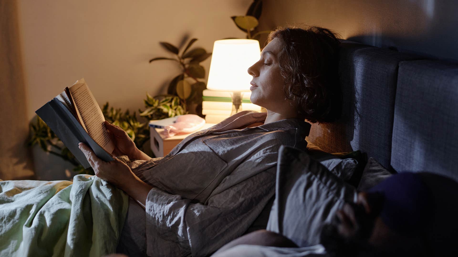 creative woman who replays conversations in her head at night