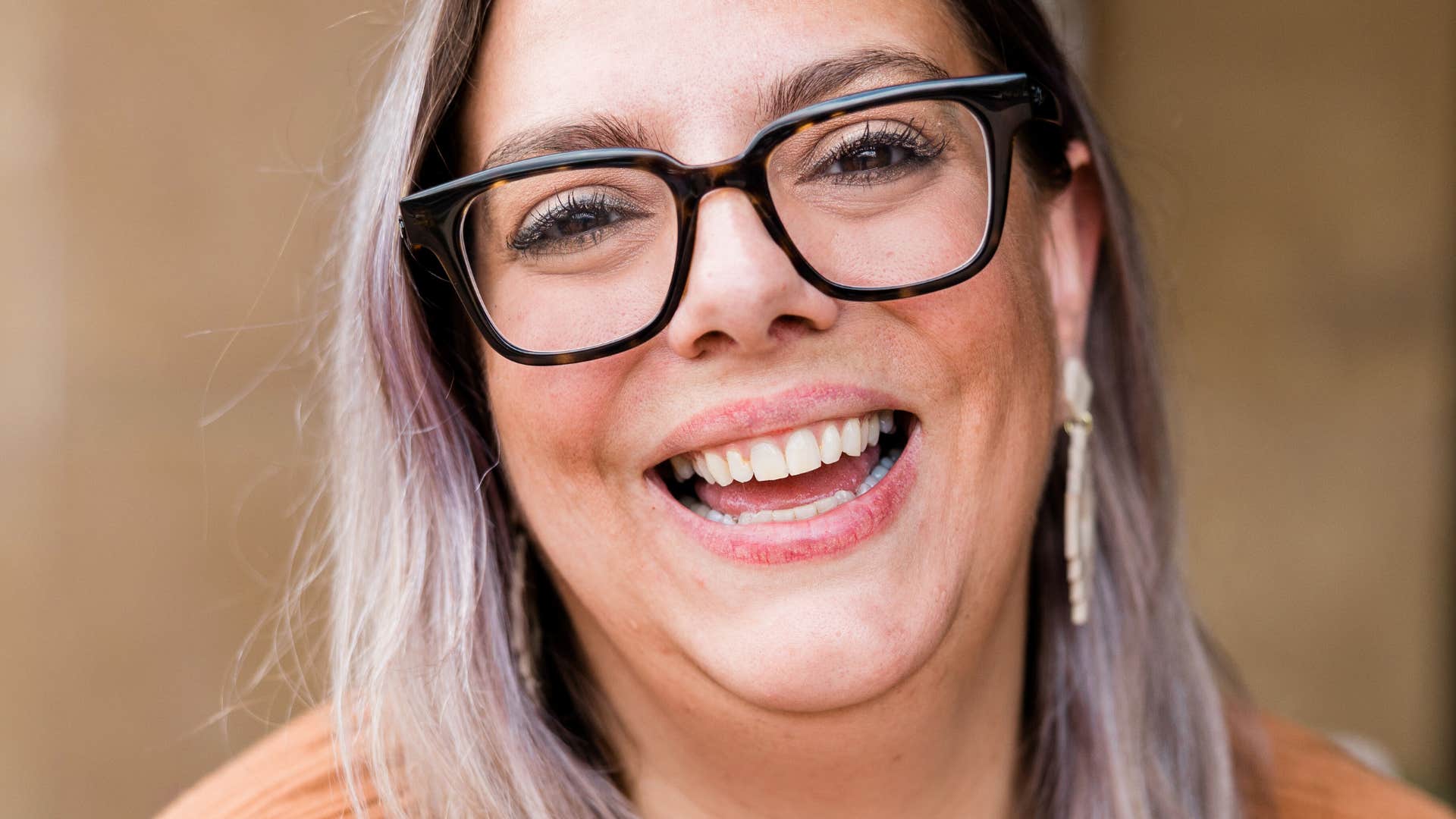 trustworthy woman with brown eyes