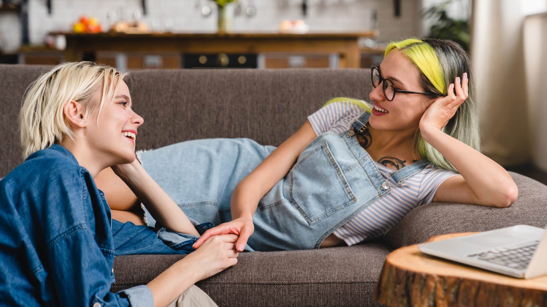 woman who remembers the little things about her beautiful friend