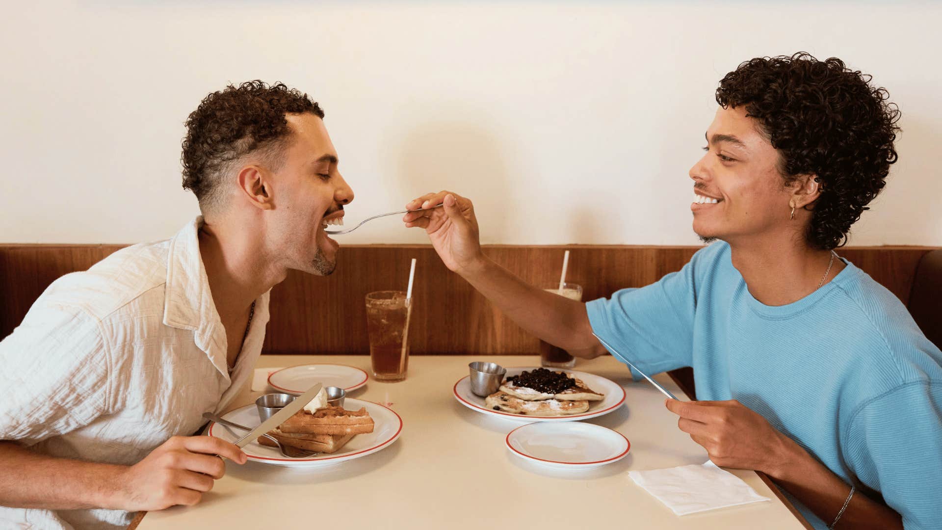 regularly scheduling dates is a daily choice couples do that don't drift apart