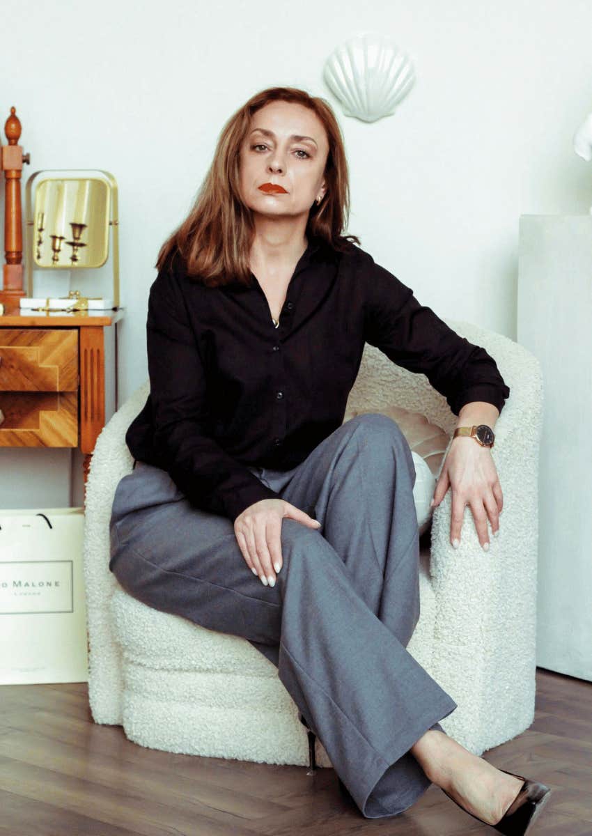 serious woman who retired early