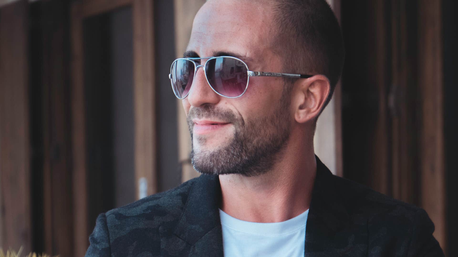 signs of a man who loves attention more than commitment hes a little too friendly with women in public