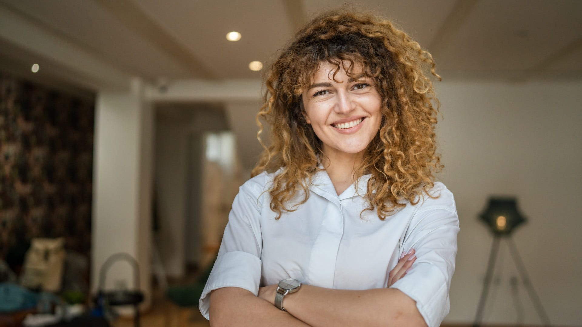 woman who doesn't confuse kindness for self-sacrifice as she knows her worth