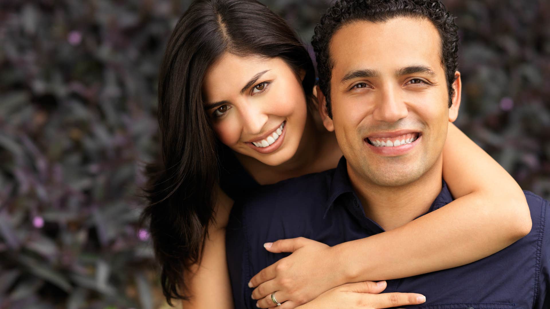 signs youre with someone who loves the idea of you more than the real you they ignore your interests 