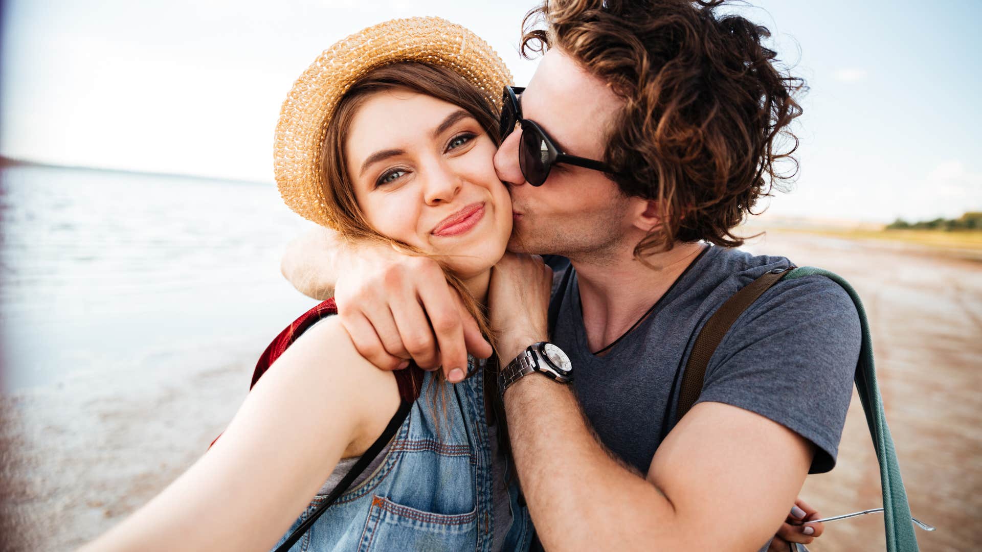 signs youre with someone who loves the idea of you more than the real you they place you on a pedestal 