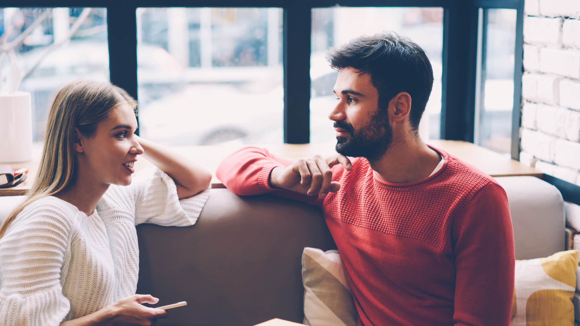 single man on a date but having the freedom of choice with potential mates