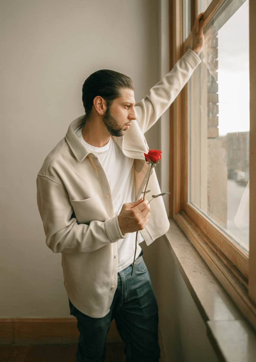 stay off social media before ending a long-term relationship