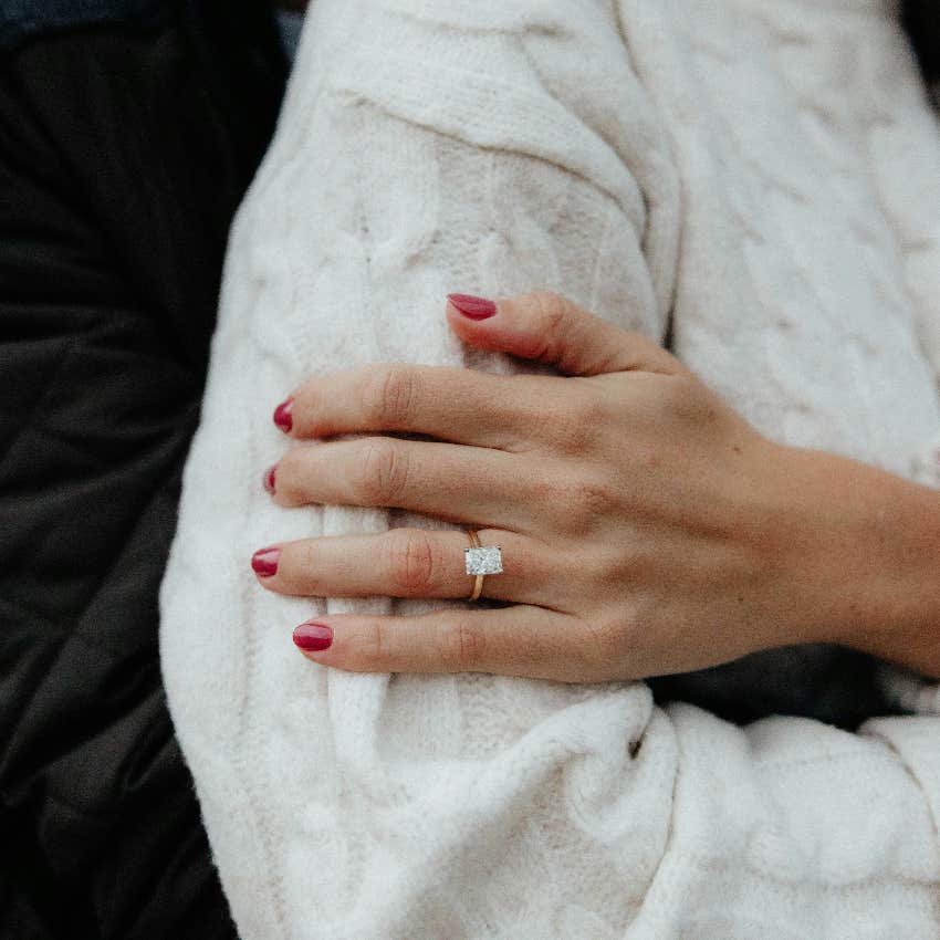 swifties turned jeweler designed engagement ring bought dupes