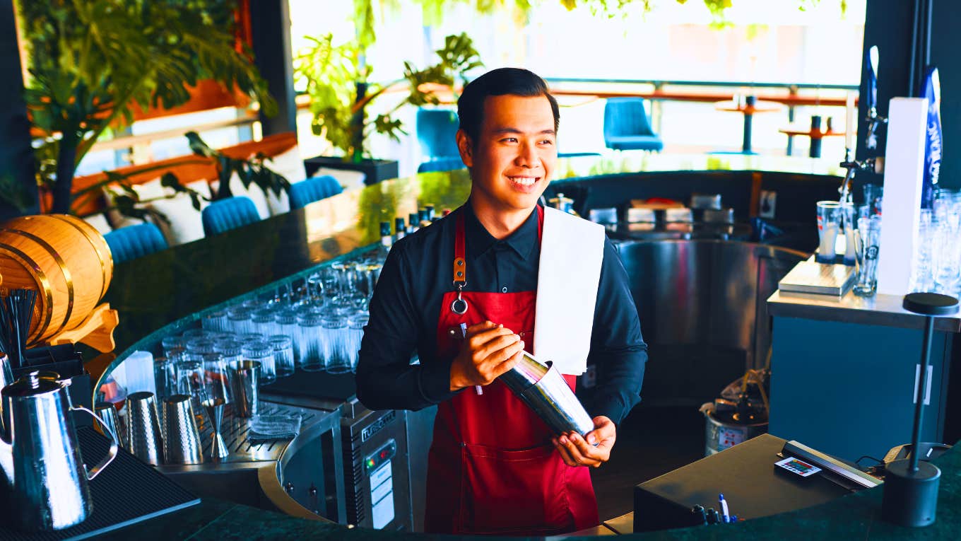 There’s A Bar In Japan Offering Free Drinks To Anyone Thinking About Quitting Their Job