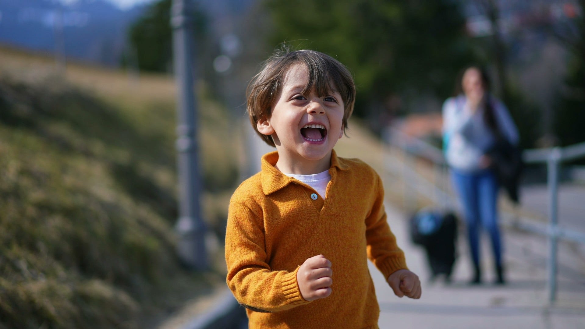 child learning how to observe the world closely from being bored