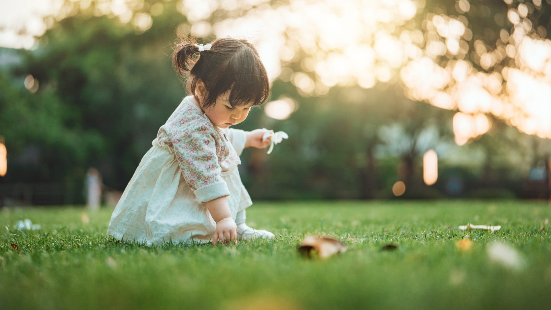child learning how to trust her own ideas from being bored