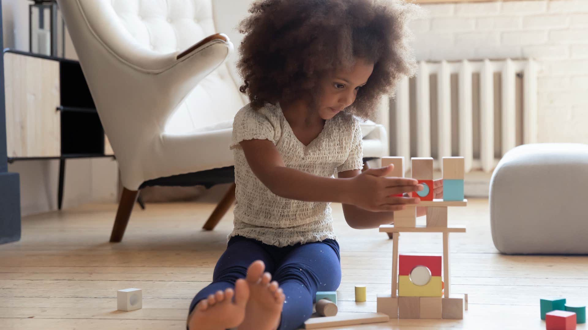 kid being allowed to entertain themselves