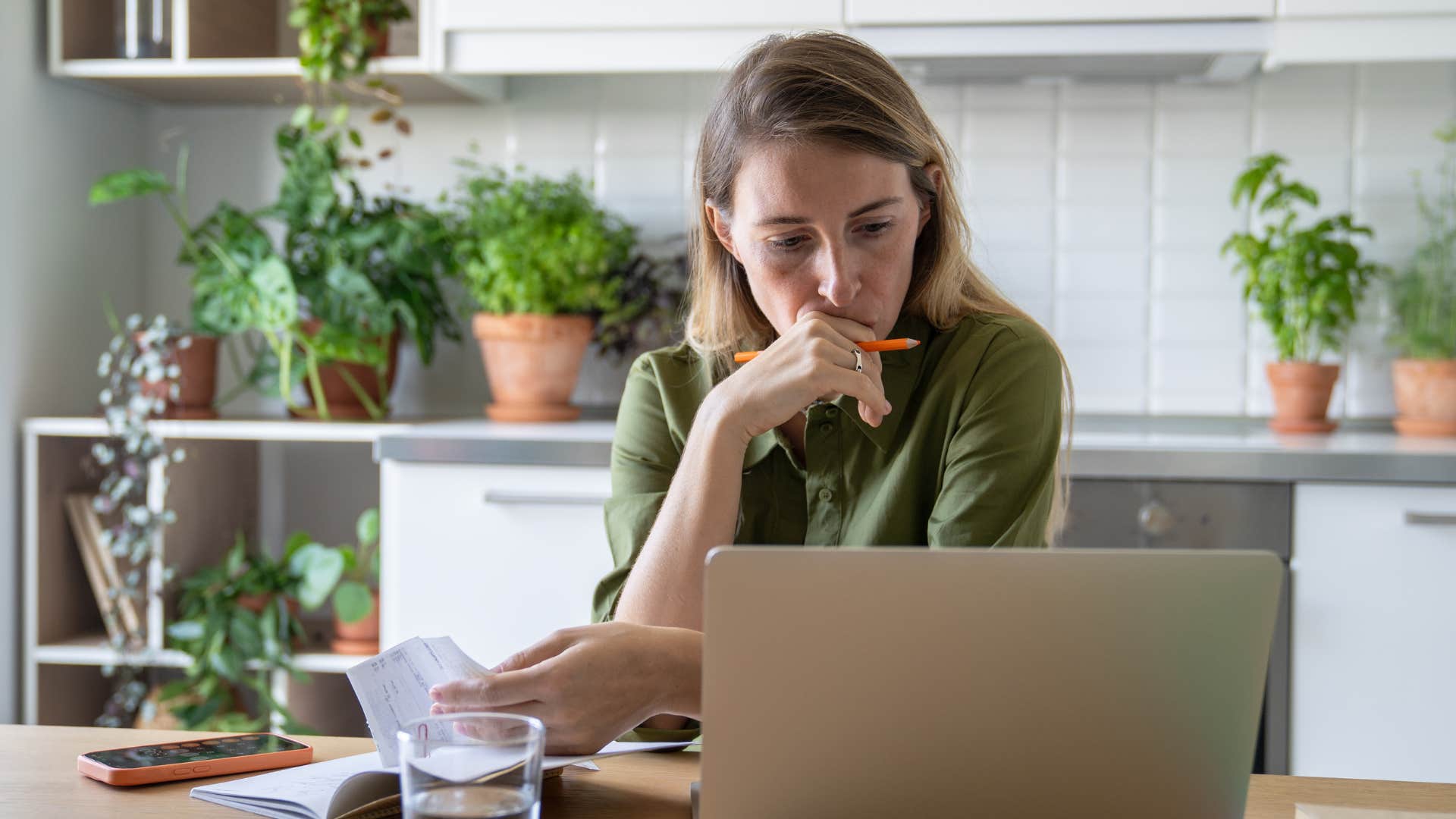 woman who married a blue-collar man being financially strategic 