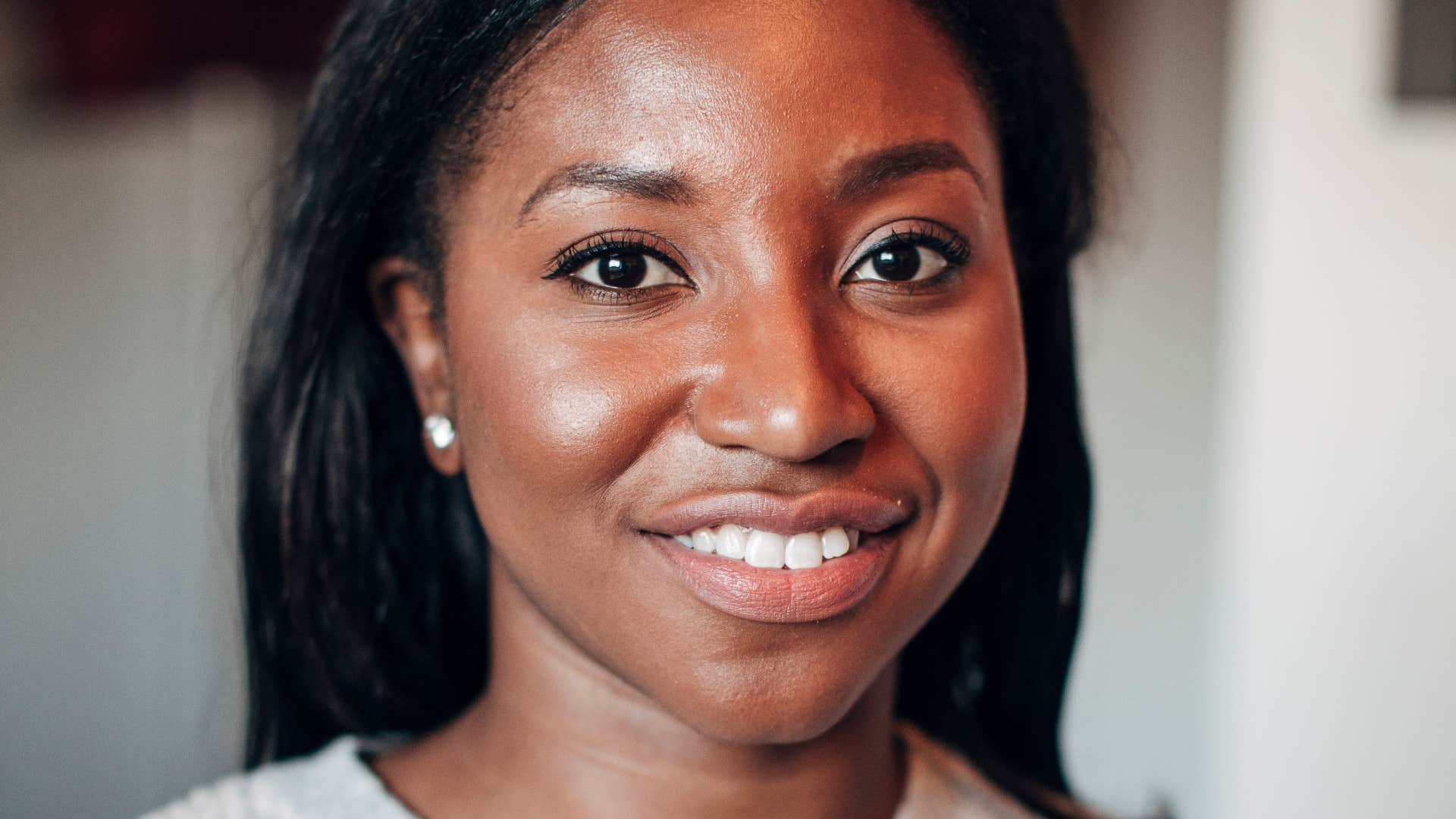 women who fall for emotionally unavailable men usually share these self sacrificing traits they ignore red flags