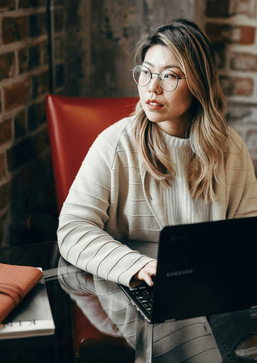 young woman replacing her thoughts when her emotions start to spiral