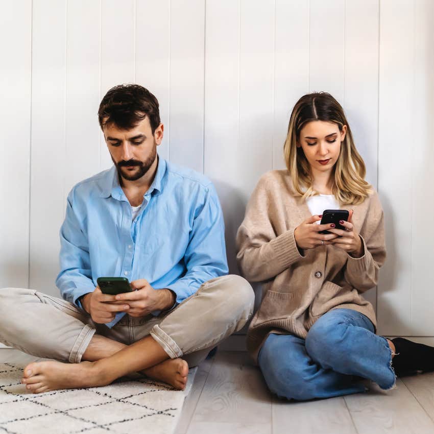 couple engaged in phubbing attorney warns legit grounds divorce