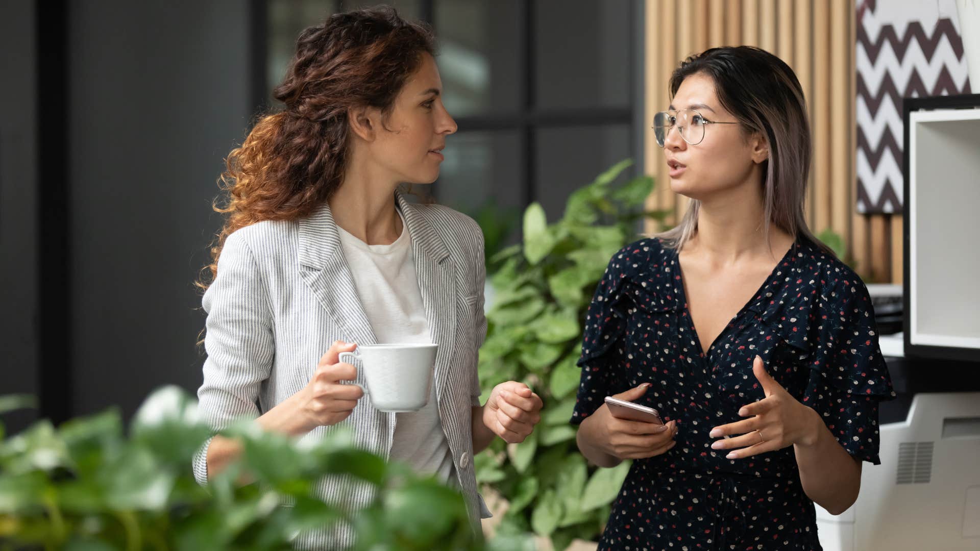 woman wanting to be in control during conversation with colleague