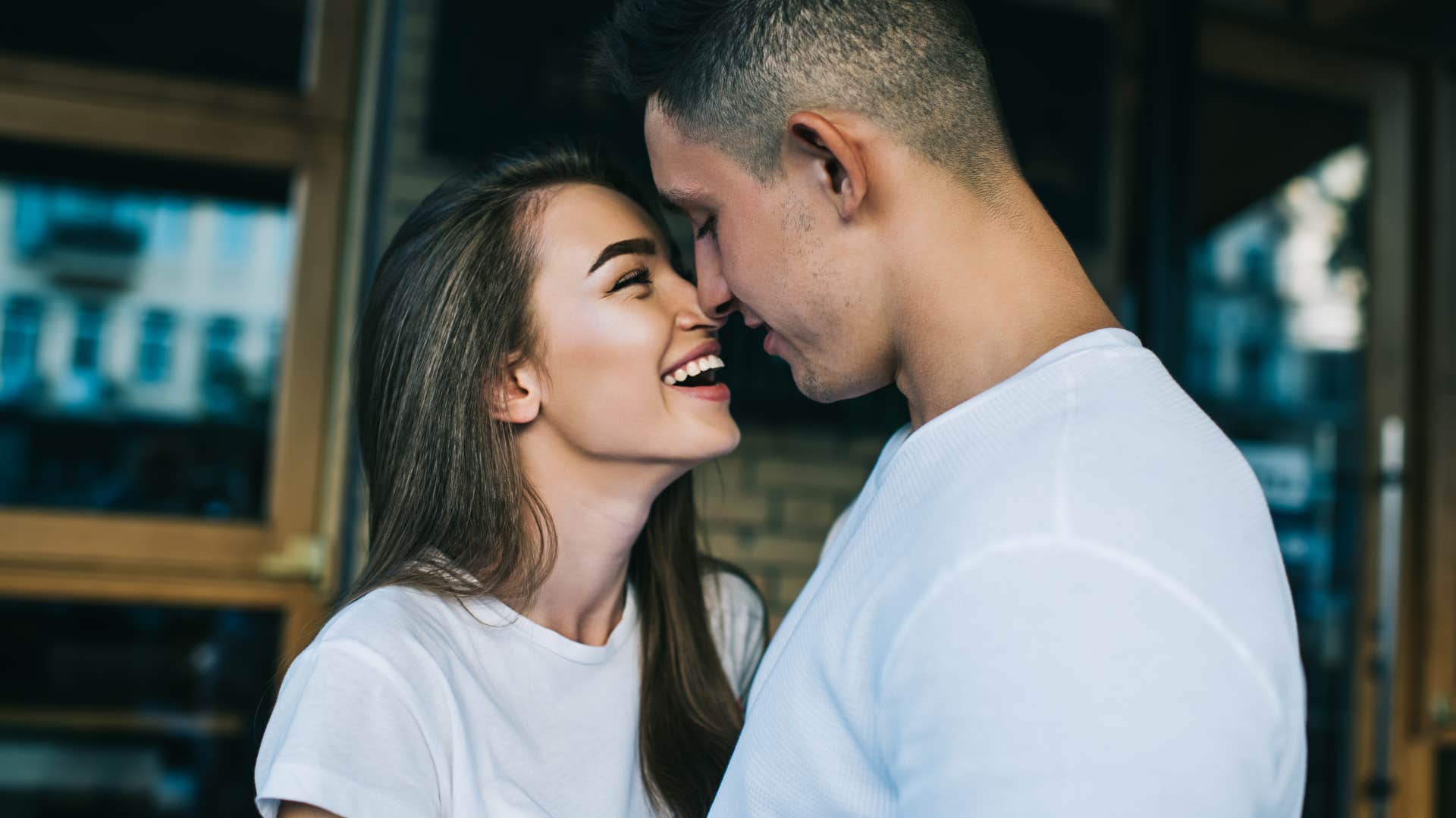 couple who knows how to find productive alone time balances alone time with intentional time together