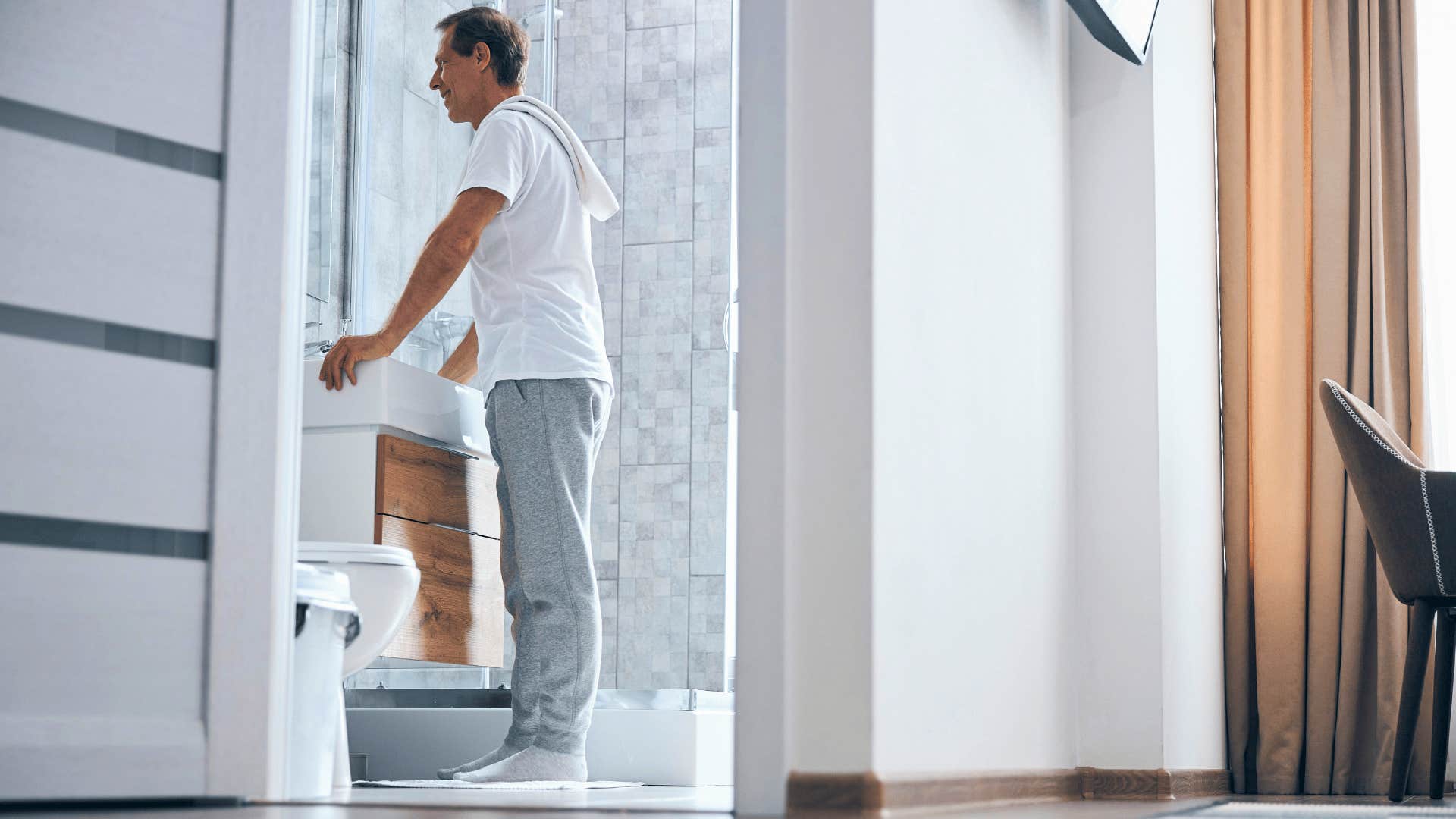 people in 70s create and stick to a routine to stay mentally sharp