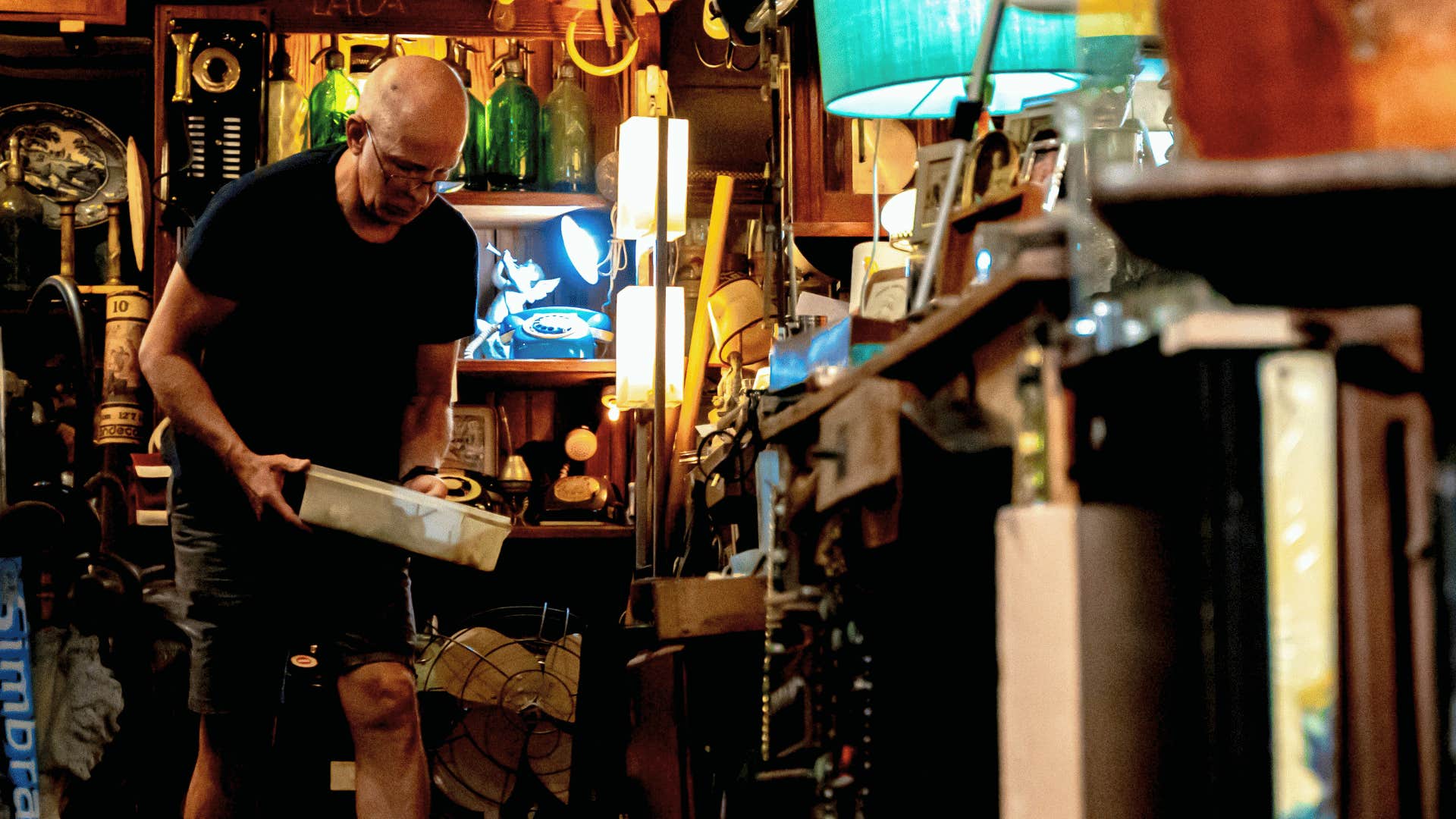 early sign of dementia most don't recognize is doing behaviors like hoarding