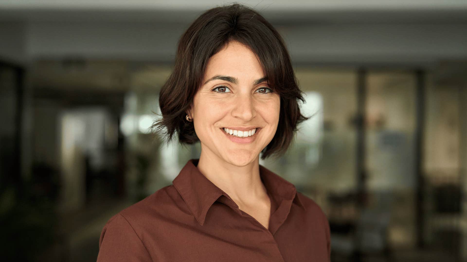 woman who thinks at a much higher level than average as she connects ideas across different subjects