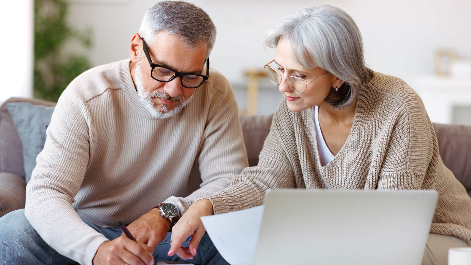 couple who manages finances openly at home